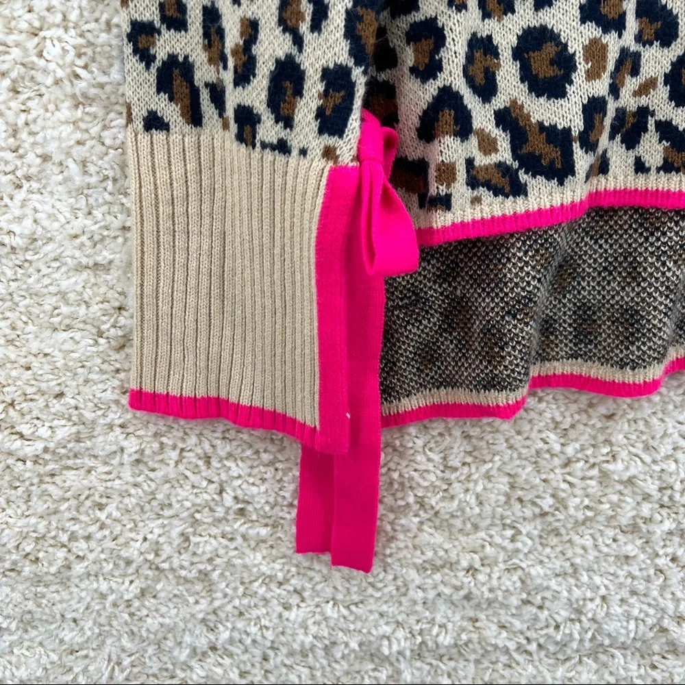 Crown & Ivy women US XL animal print sweater with pink bow trim high low - Picture 4 of 7